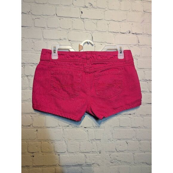 New SO pink denim shorts size 5* - Picture 2 of 3